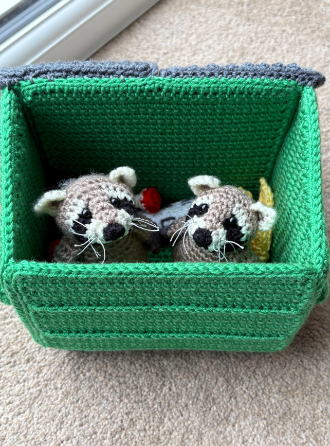 dumpster raccoon crochet pattern dumpster raccoon crochet pattern