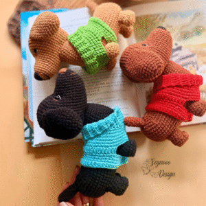 crochet dachshund in sweater pattern